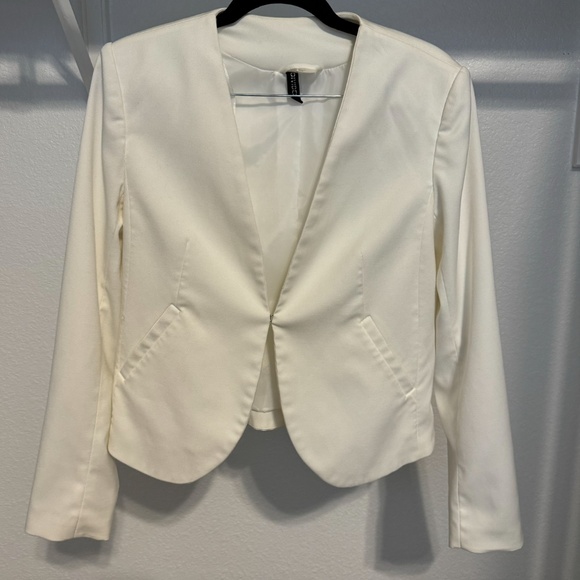 White Blazer - Picture 1 of 3